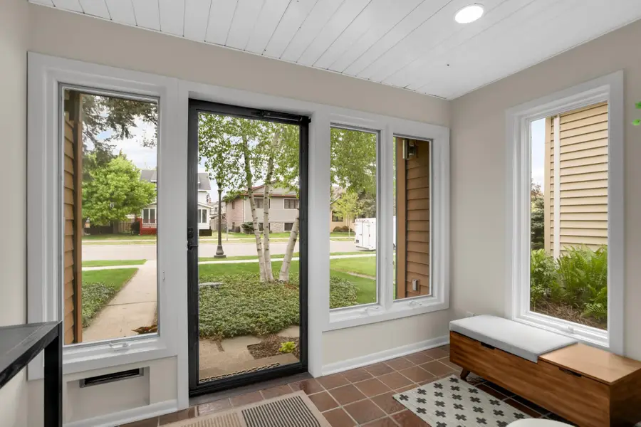 1202 Juno Avenue, Saint Paul, MN 55116 - #2
