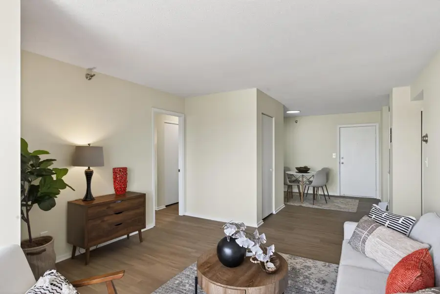 66 9th Street E #2102, Saint Paul, MN 55101 - #2
