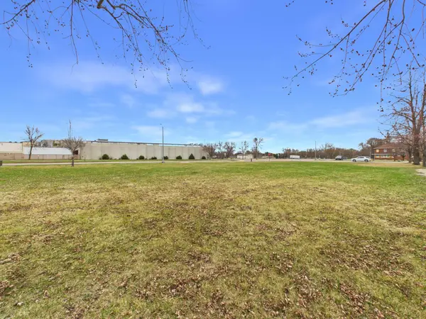 211 Second Street Se, Melrose, MN 56352