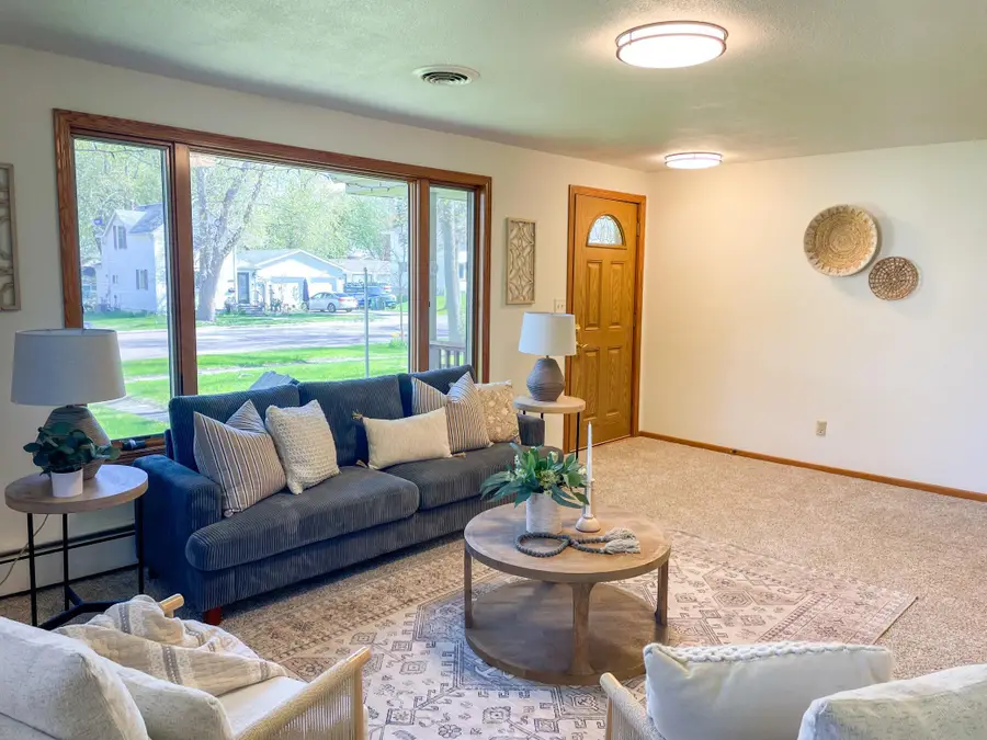 1404 15th Street E, Glencoe, MN 55336 - #2
