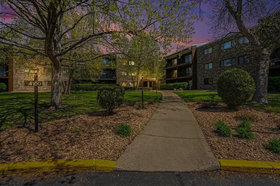 4100 Parklawn Avenue #302, Edina, MN 55435 - #2