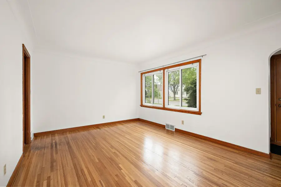 1178 Idaho Avenue W, Saint Paul, MN 55108 - #3