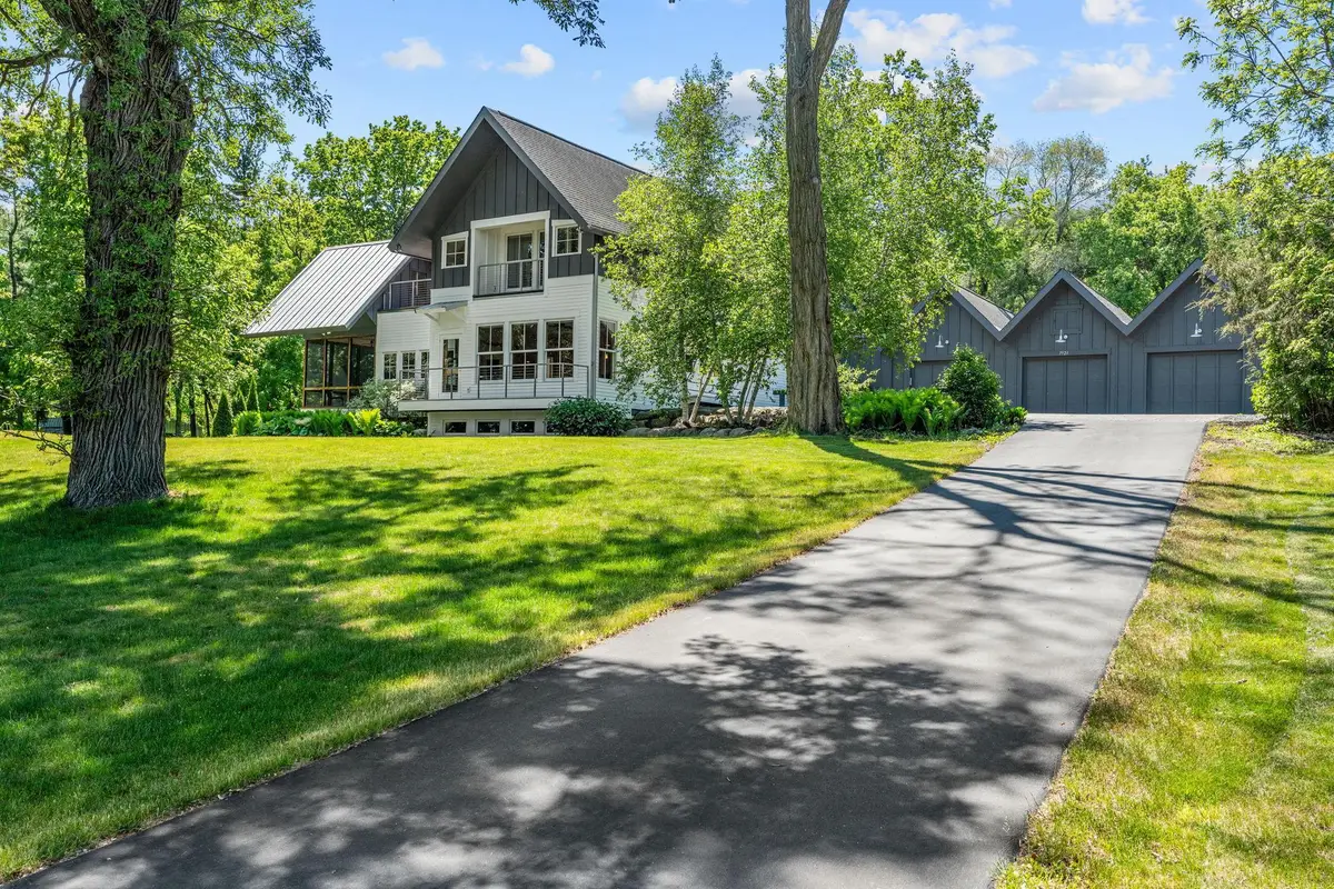 7521 River Road, Inver Grove Heights, MN 55076 - #1