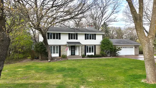 1736 Woodland Road, Saint Cloud, MN 56304