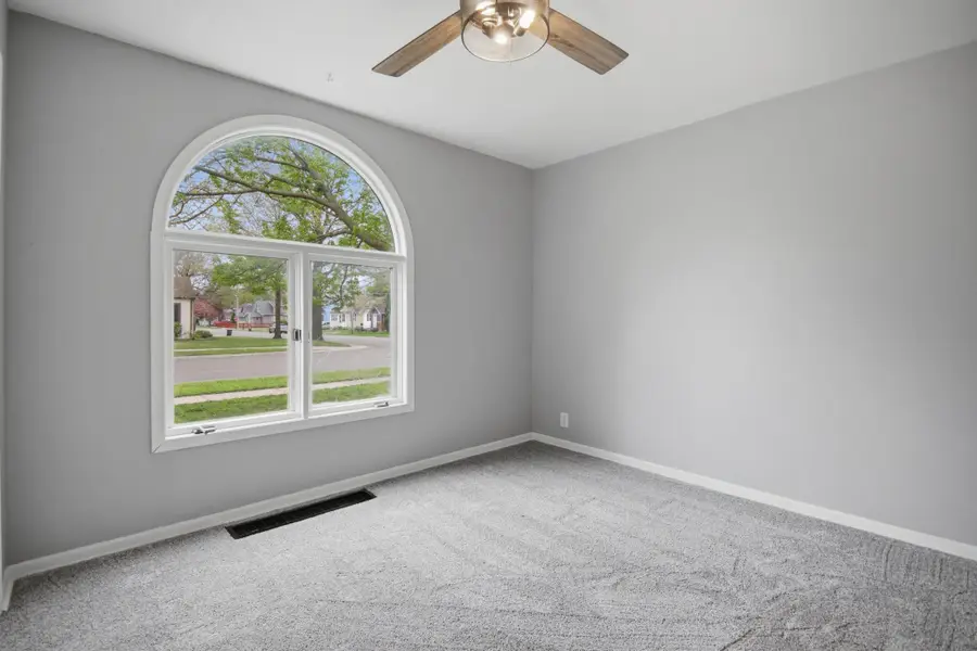 1110 5th Avenue Nw, Austin, MN 55912 - #2