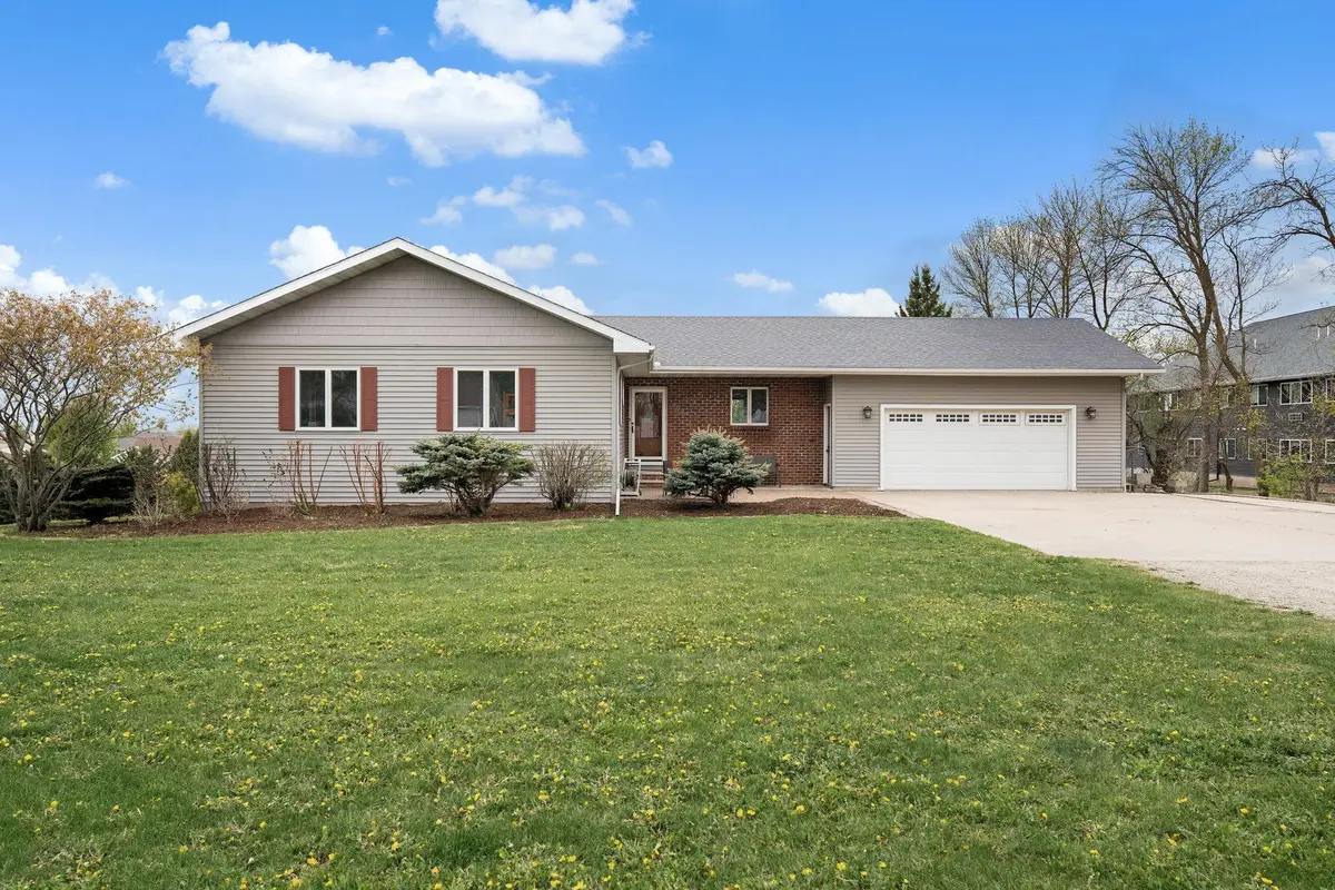 602 6th Street S, Ellendale, MN 56026 - #1
