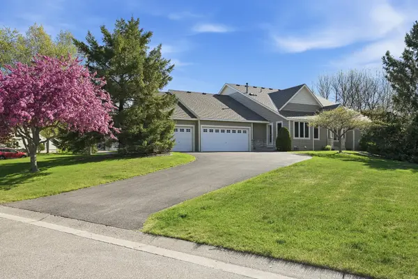 8821 Stonebrooke Court, Woodbury, MN 55125