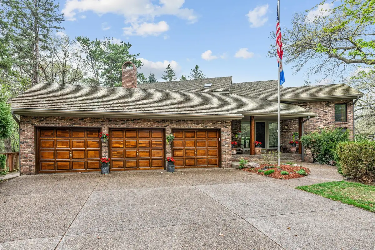 5811 Shannon Drive, Edina, MN 55439 - #1