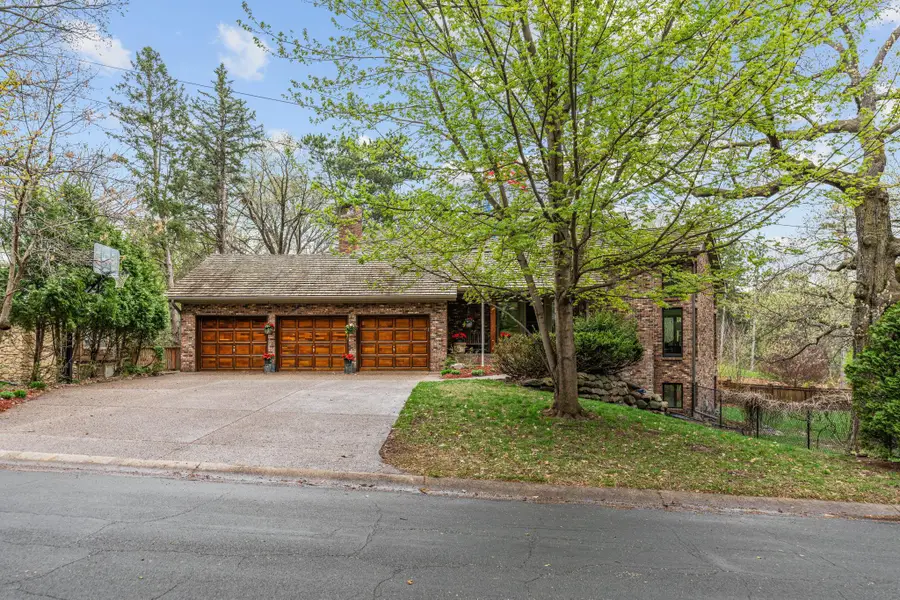 5811 Shannon Drive, Edina, MN 55439 - #2