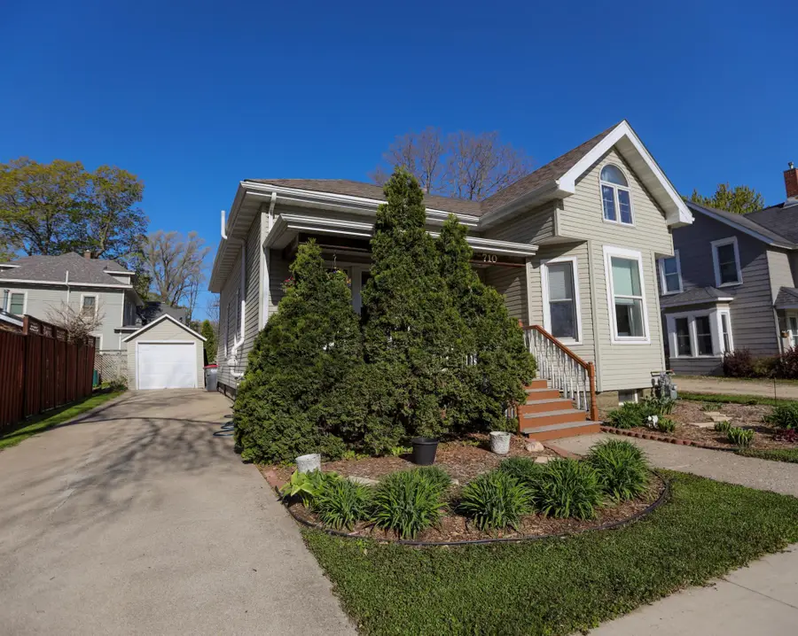 710 1st Avenue Nw, Faribault, MN 55021 - #2
