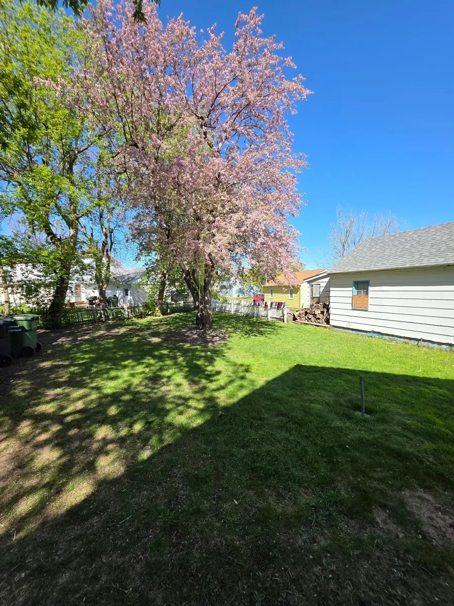 901 Church Avenue, Worthington, MN 56187 - #2