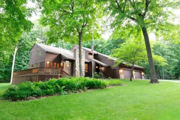 6365 Virginia Drive, Victoria, MN 55331
