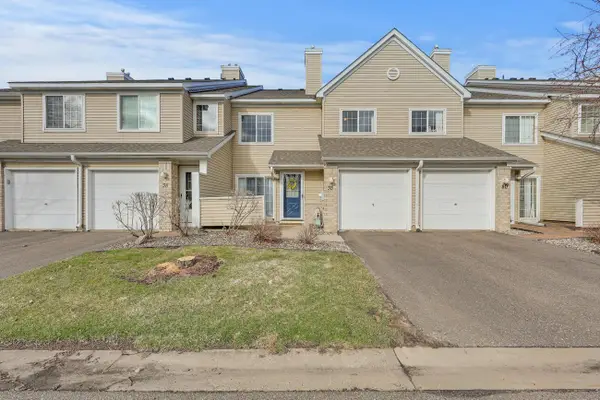 2270 Ranchview Lane N #39, Plymouth, MN 55447