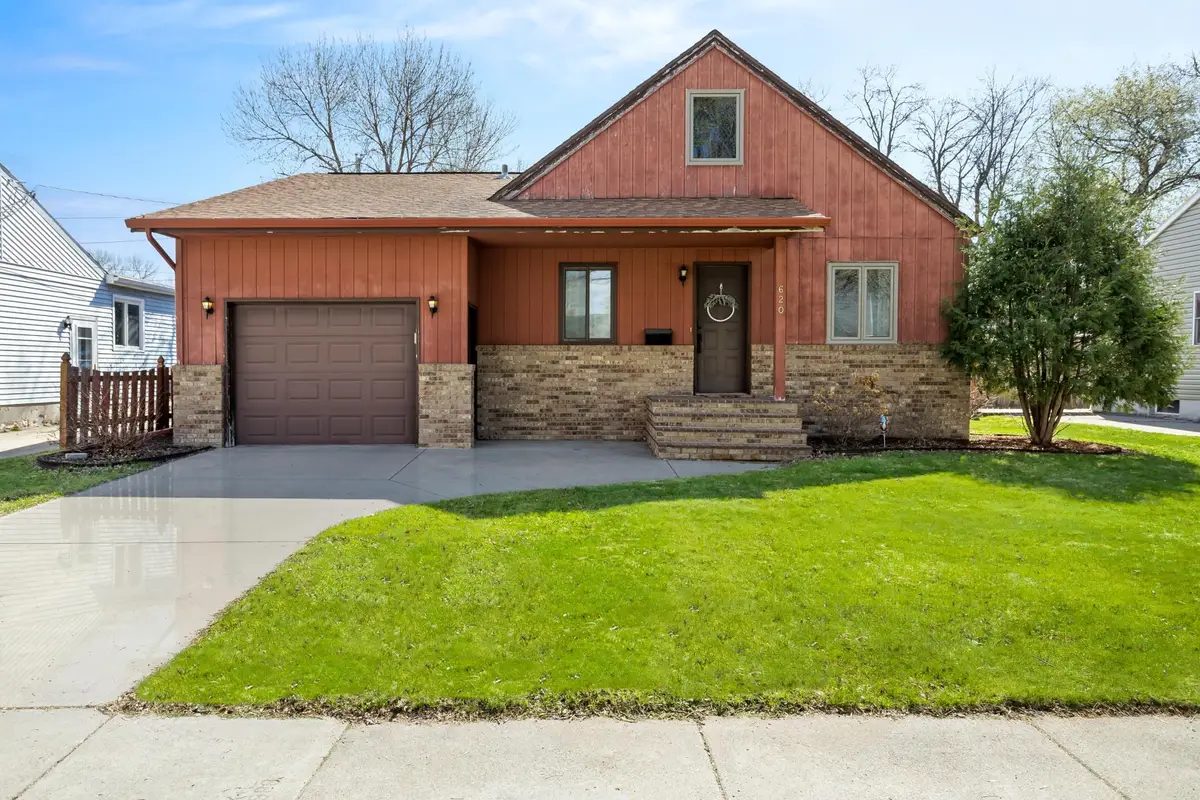 620 12th Street N, Moorhead, MN 56560 - #1