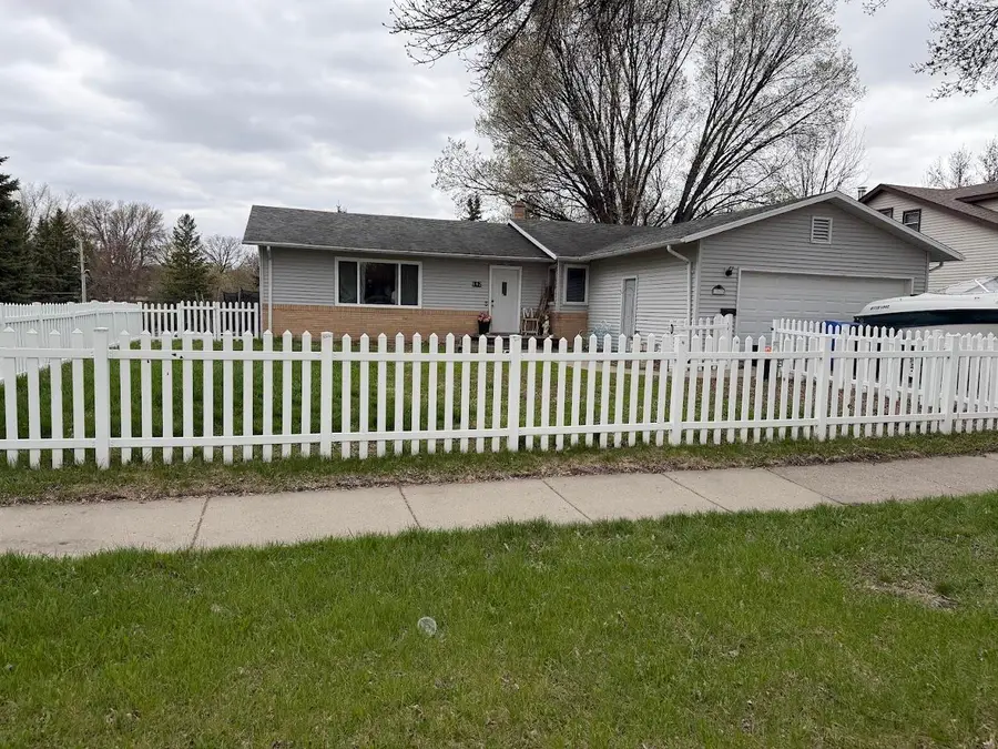 102 21st Avenue N, Fargo, ND 58102 - #2