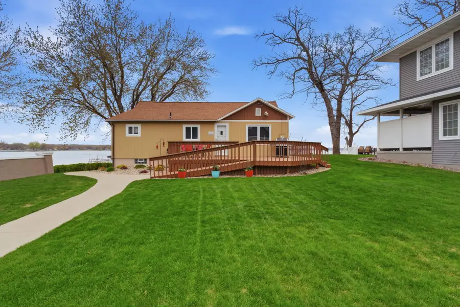 223 Lake Avenue S, Spicer, MN 56288 - #2