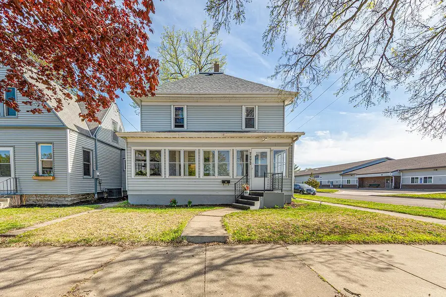 727 2nd Street Nw, Faribault, MN 55021 - #3