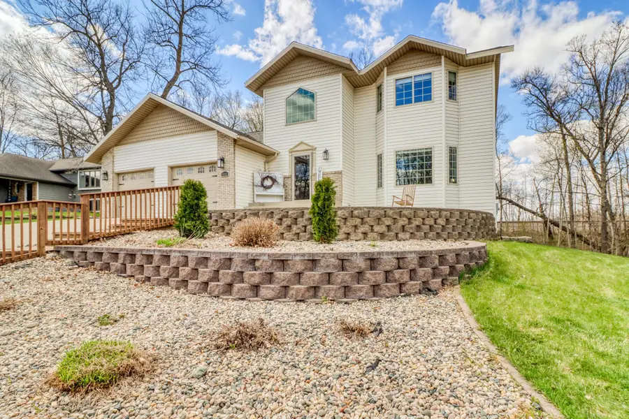 1044 Villa Lane, Detroit Lakes, MN 56501 - #2