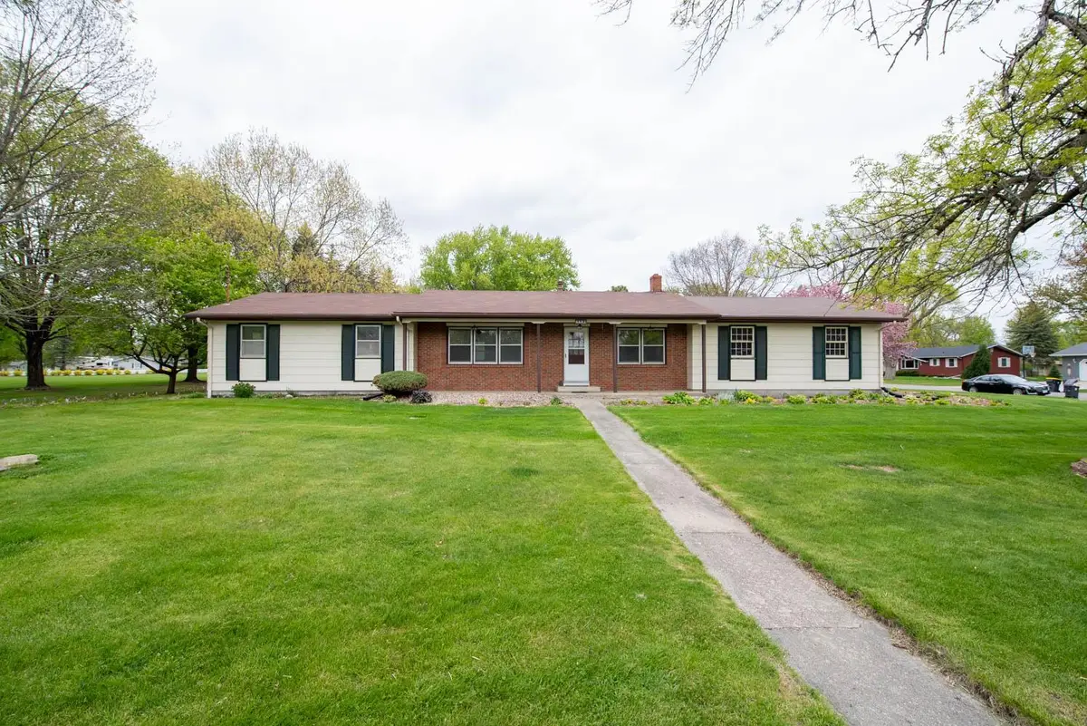 2208 Clare Drive, North Mankato, MN 56003 - #1