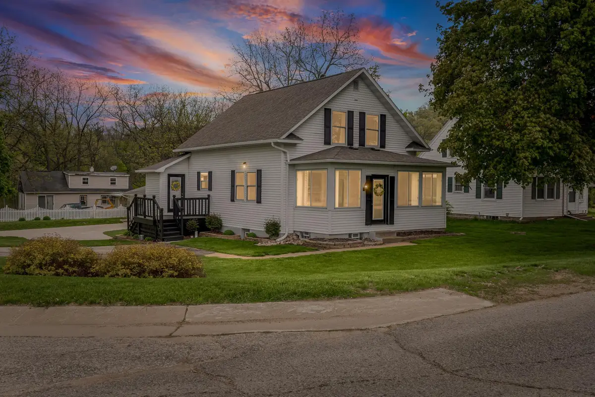 S3586 Chicken Valley Road, Buffalo, WI 54629 - #1