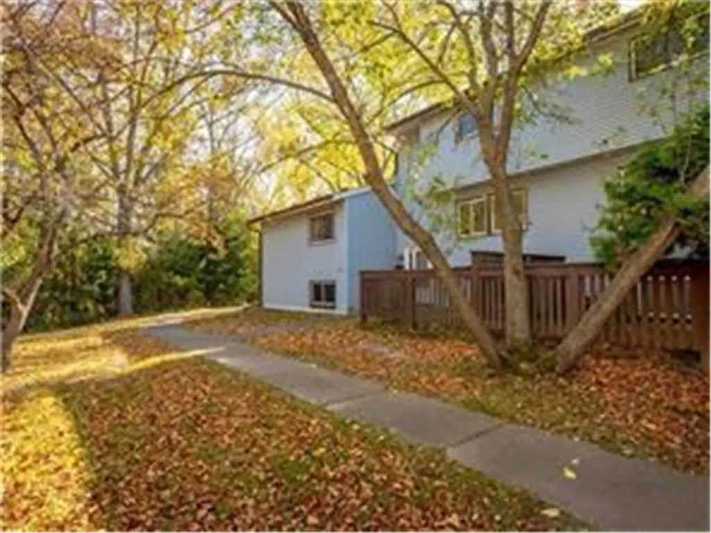 4819 Grenwich Way N, Oakdale, MN 55128 - #1