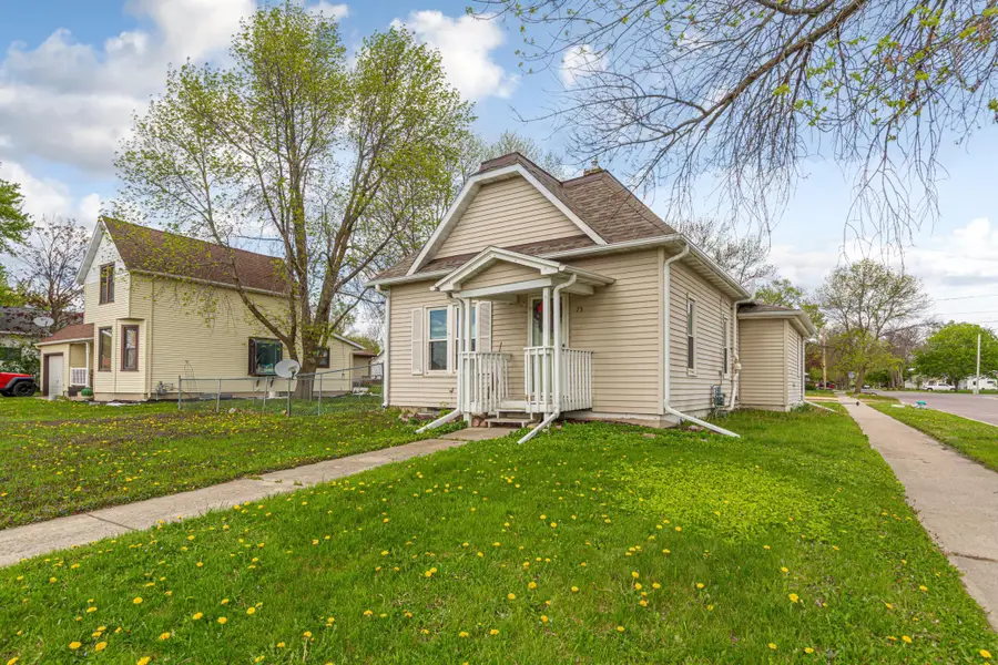 75 S Montgomery Avenue, Le Center, MN 56057 - #2
