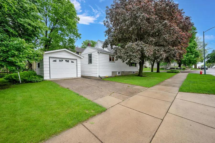 120 W 9th Street, Fairmont, MN 56031 - #2