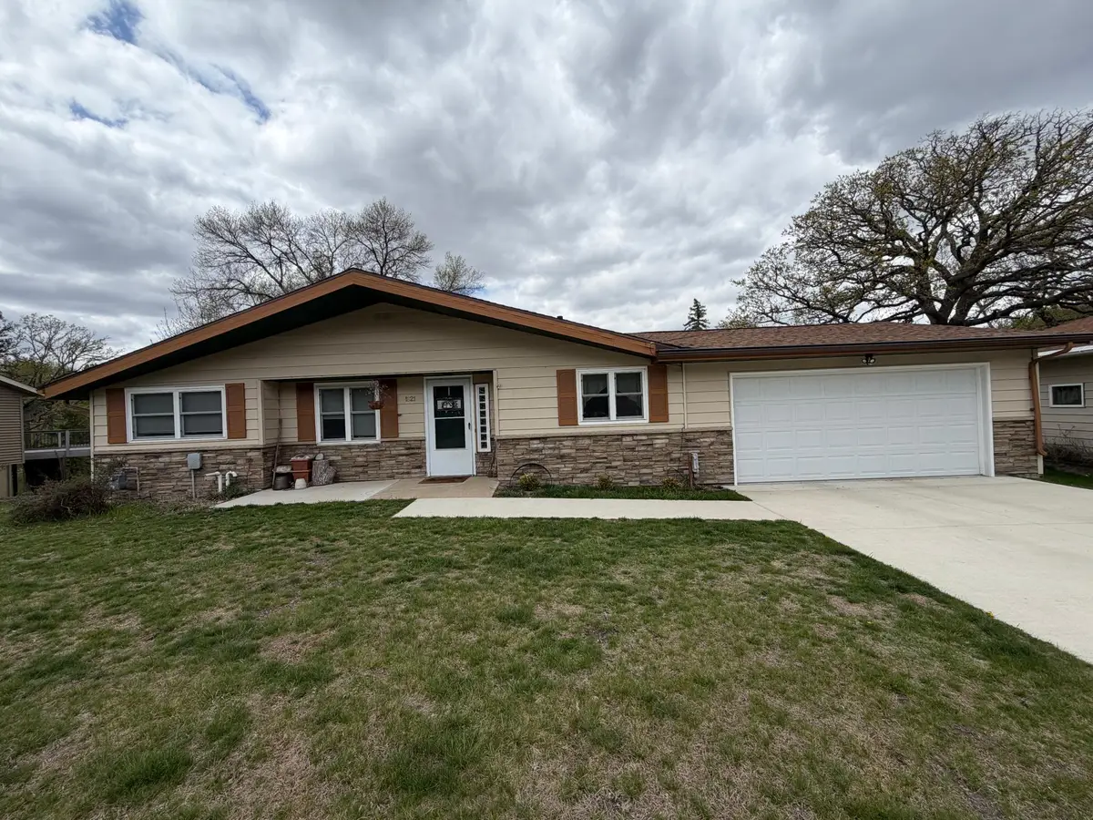 1821 Brookside Circle, Albert Lea, MN 56007 - #1