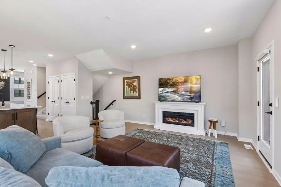 909 Mount Curve Boulevard #A, Saint Paul, MN 55116 - #3
