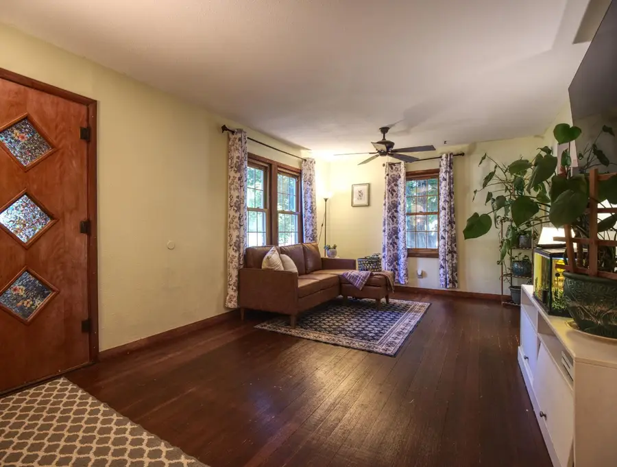 701 Park Avenue, Stanley, WI 54768 - #3
