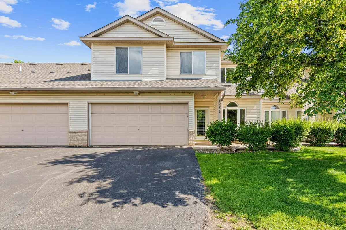 1234 Crystal Place E, Chaska, MN 55318 - #1