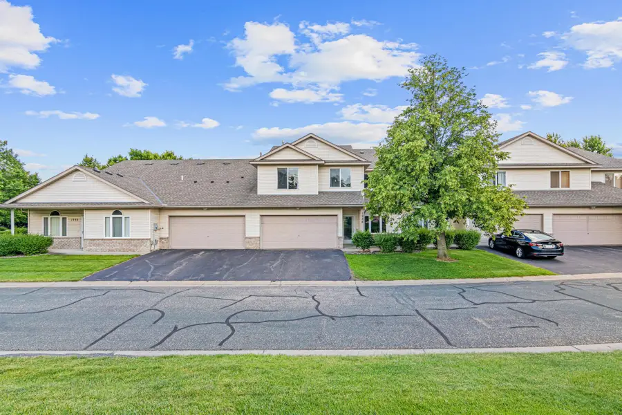 1234 Crystal Place E, Chaska, MN 55318 - #2