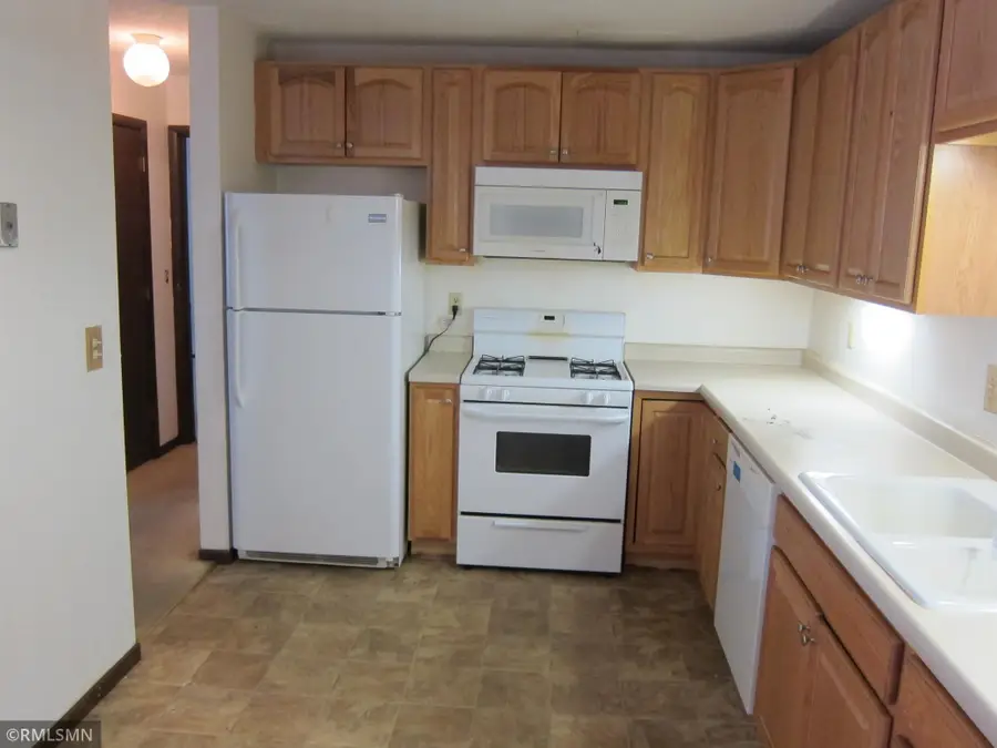 4004 Foss Road #102, Saint Anthony, MN 55421 - #2