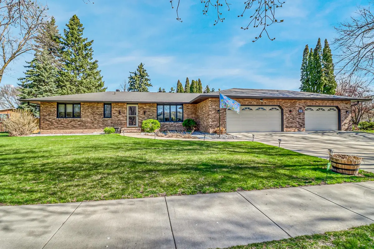 42 36th Avenue Ne, Fargo, ND 58102 - #1