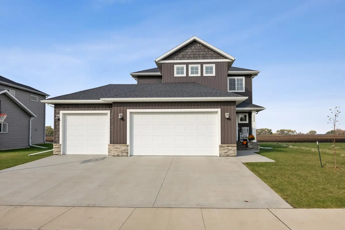1526 6th Avenue Ne, Dilworth, MN 56529 - #1