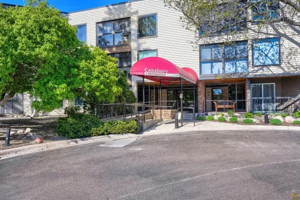 2495 Canabury Drive #334, Little Canada, MN 55117