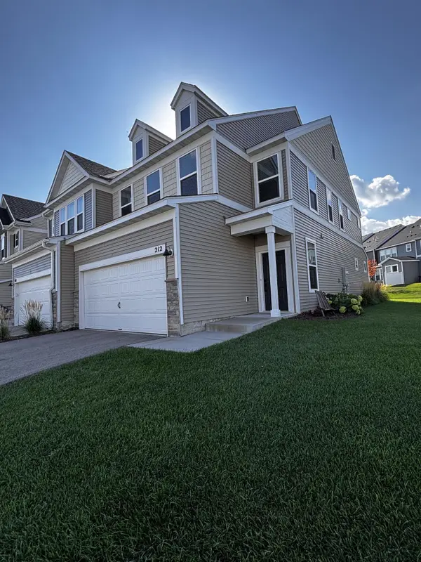212 Junco Road N, Lake Elmo, MN 55042