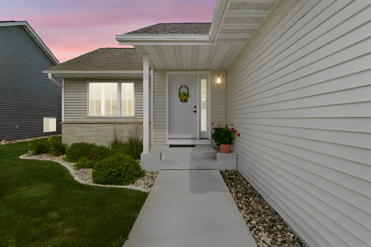 2004 Bluestem Drive, Mankato, MN 56001 - #1