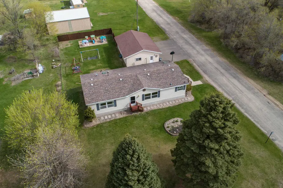211 E Central Avenue, Clitherall, MN 56524 - #2