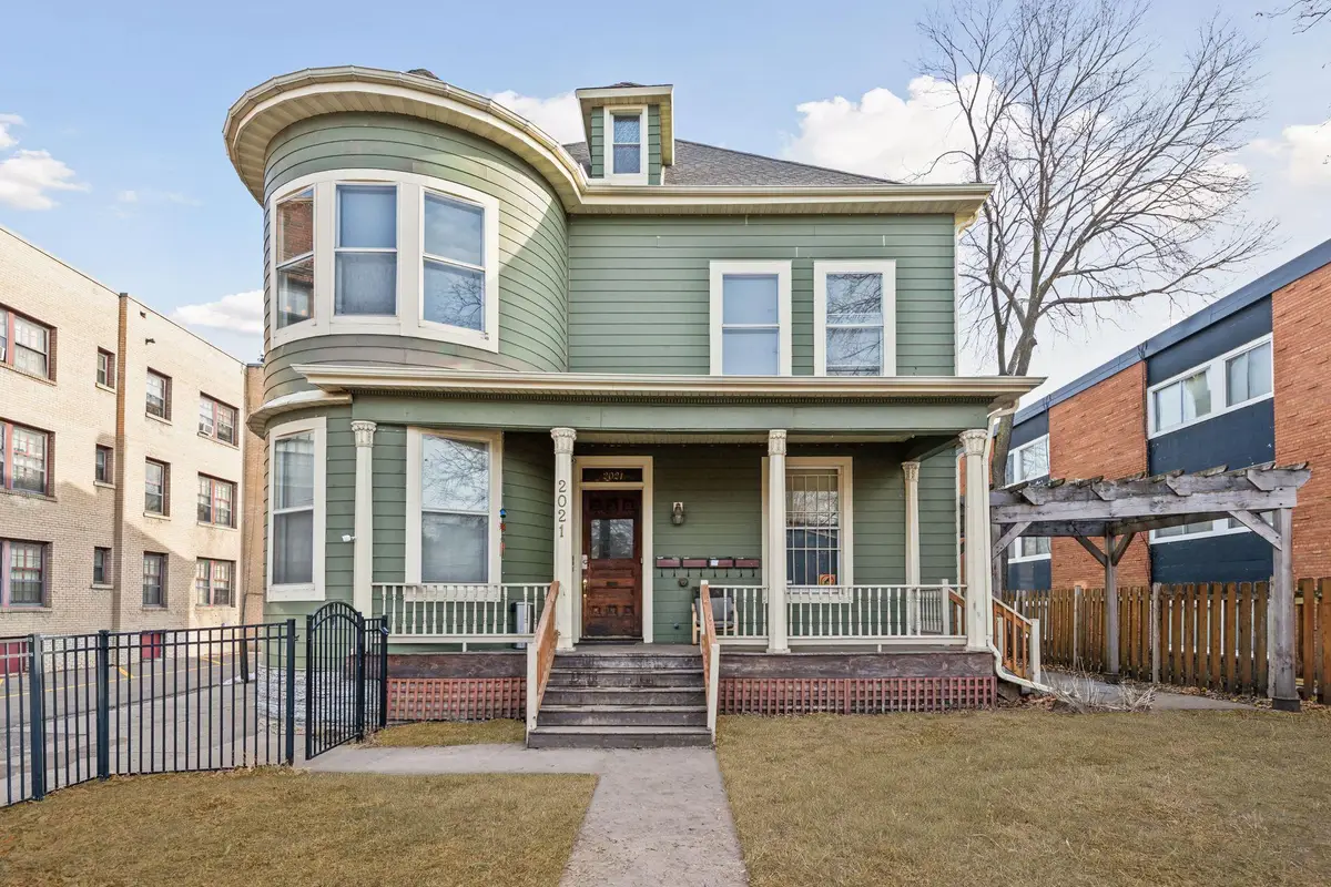 2021 3rd Avenue S, Minneapolis, MN 55404 - #1