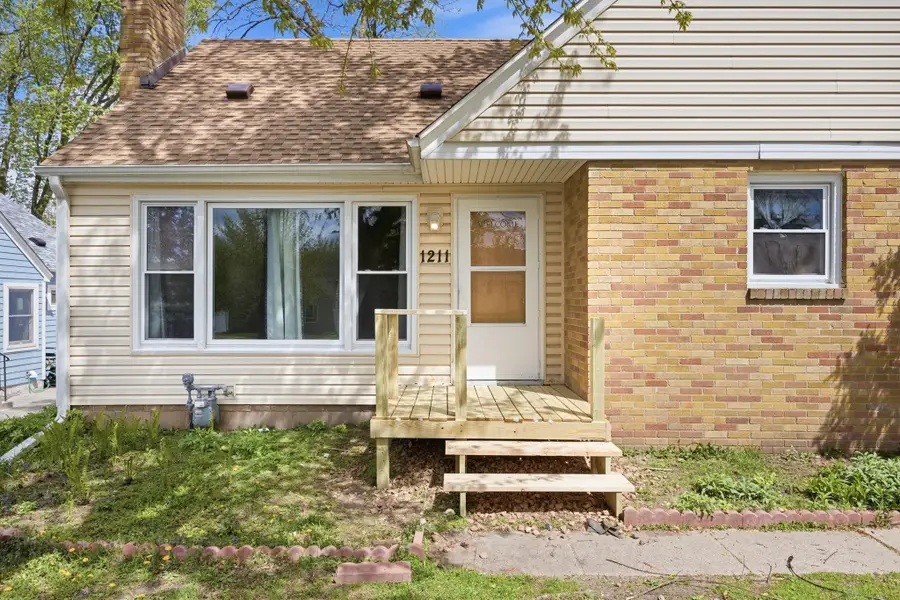 1211 Lealand Road E, Maplewood, MN 55109 - #2