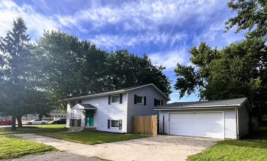 403 8 1/2 Avenue Nw, Rochester, MN 55901 - #2