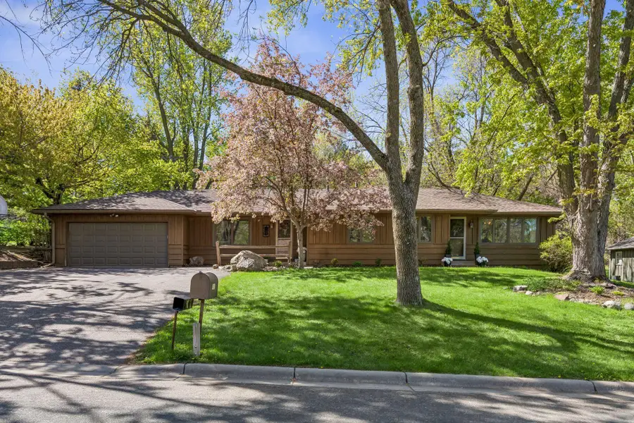 1105 Lakeview Drive, Burnsville, MN 55337 - #2