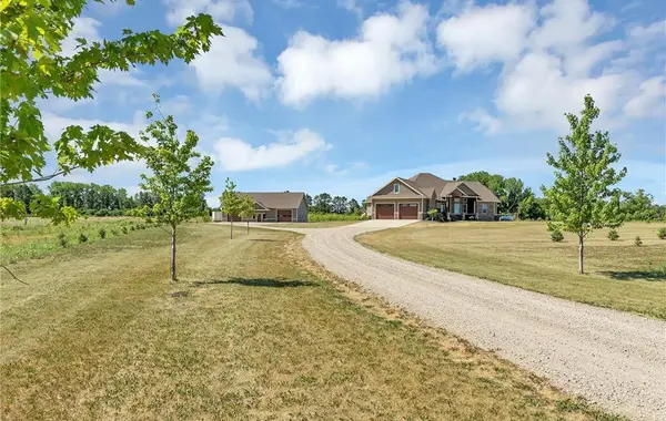 15599 138th Avenue Ne, Spicer, MN 56288