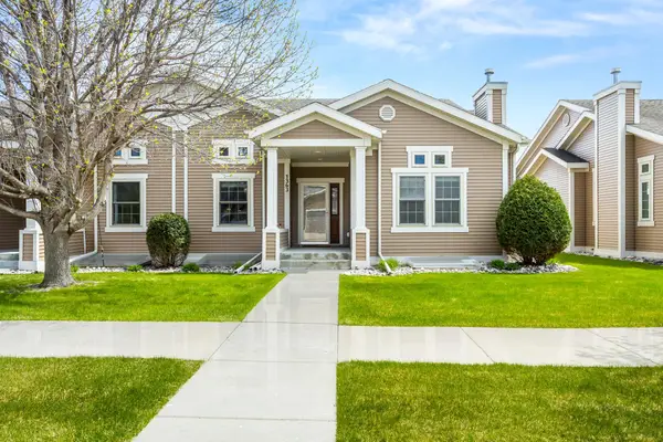 1363 Highpointe Drive N, Fargo, ND 58102