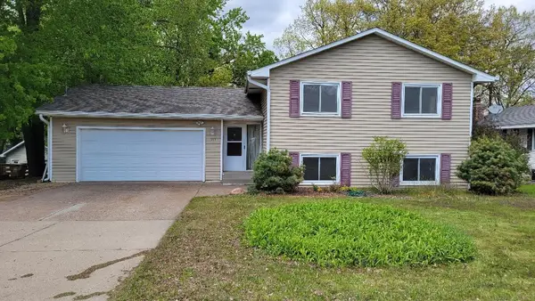 341 Hickory Street, Mahtomedi, MN 55115