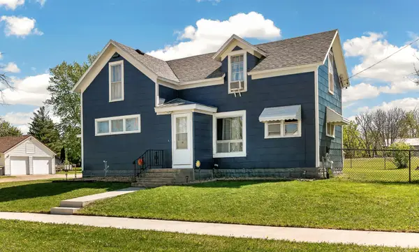18 4th Avenue Ne, Dodge Center, MN 55927