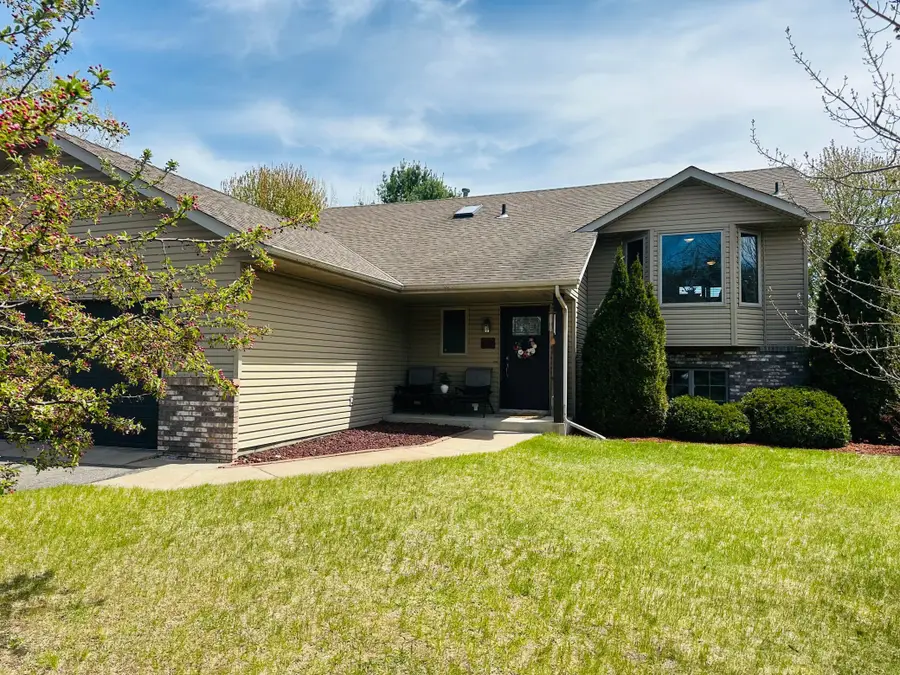 39119 Riverside Court, North Branch, MN 55056 - #2