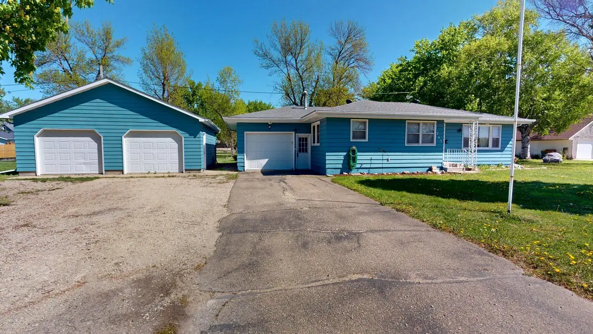 241 5th Street Se, Glenville, MN 56036 - #1
