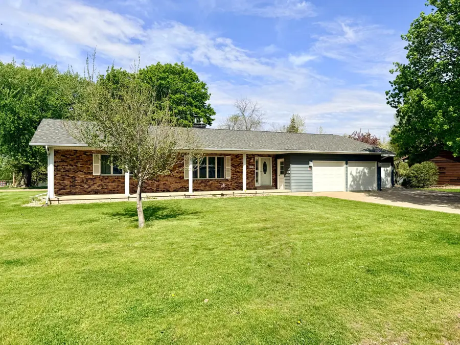 615 Lake Avenue E, Fulda, MN 56131 - #2
